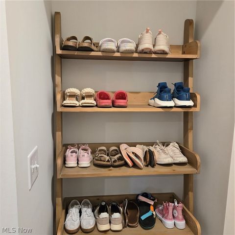 15229 Timber Ridge Drive, Middlefield, OH 44062