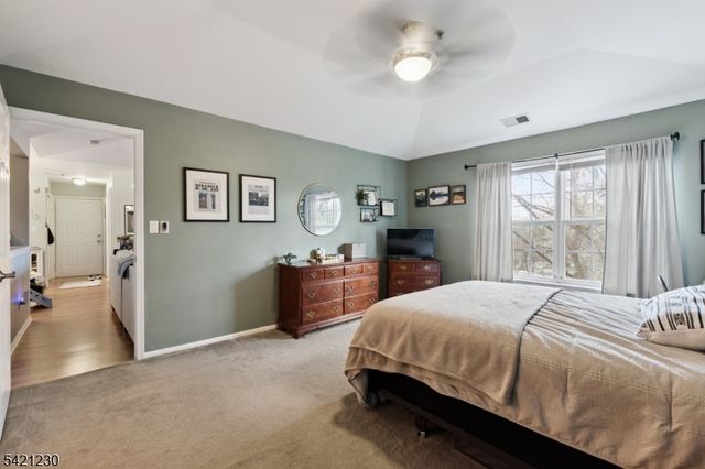 1634 Waterford Dr 1634, Edison Twp., NJ 08817