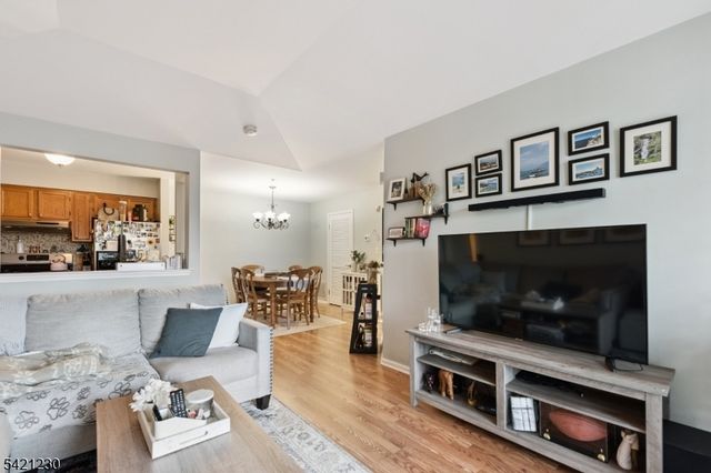 1634 Waterford Dr 1634, Edison Twp., NJ 08817