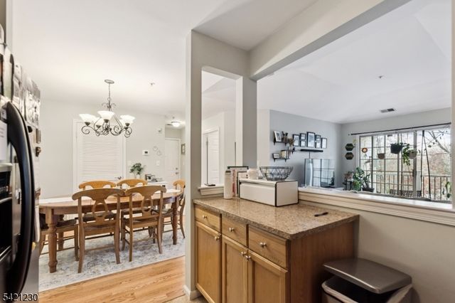 1634 Waterford Dr 1634, Edison Twp., NJ 08817