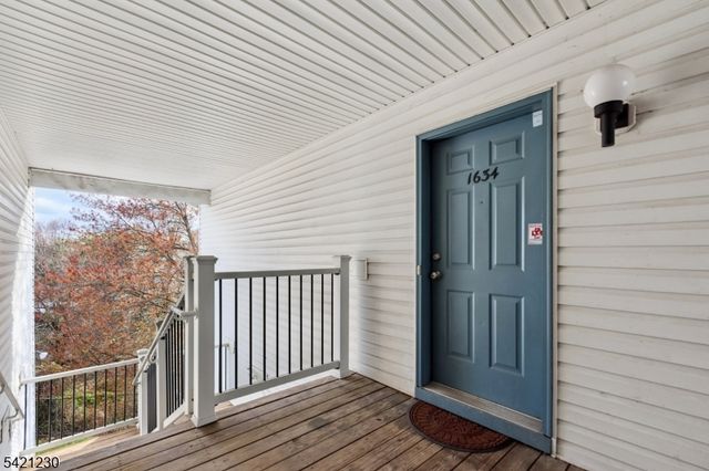 1634 Waterford Dr 1634, Edison Twp., NJ 08817