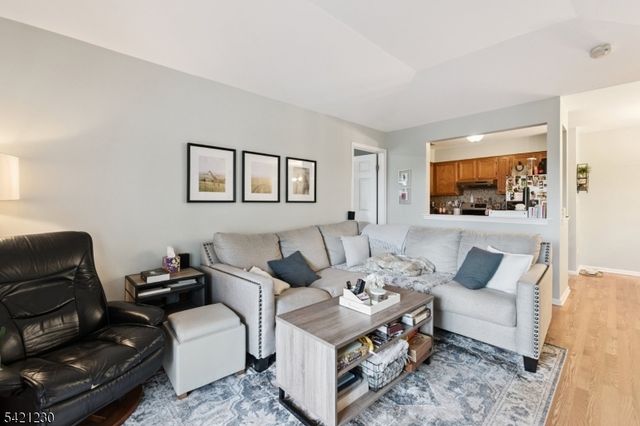 1634 Waterford Dr 1634, Edison Twp., NJ 08817