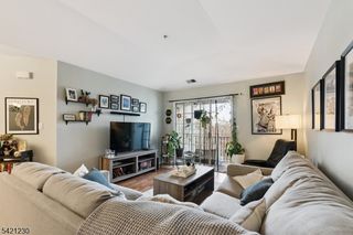 1634 Waterford Dr 1634, Edison Twp., NJ 08817