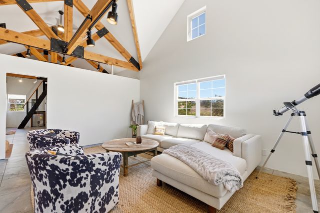 139 Old Lamy Trail, Lamy, NM 87540
