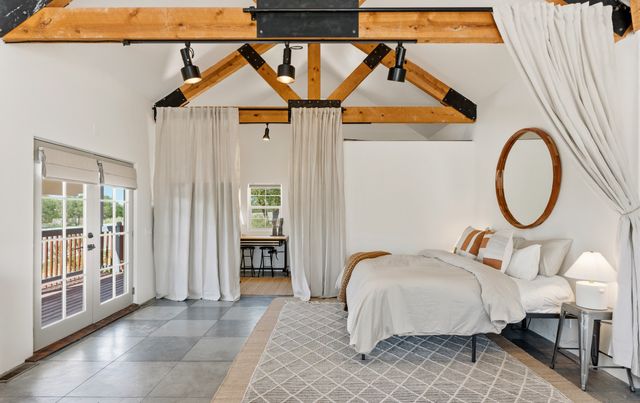 139 Old Lamy Trail, Lamy, NM 87540