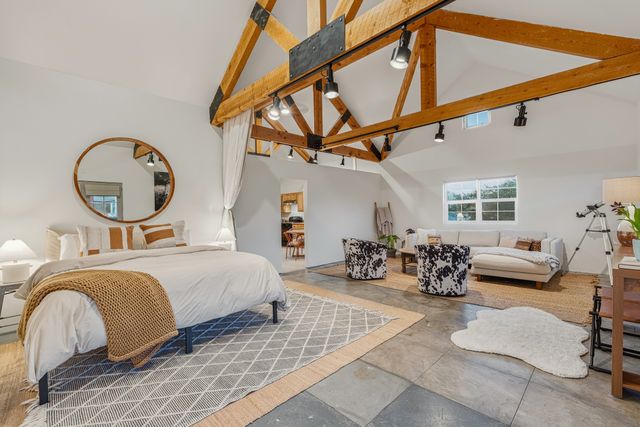 139 Old Lamy Trail, Lamy, NM 87540