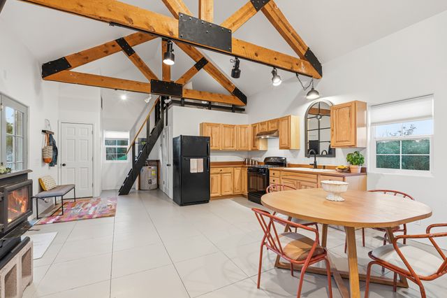 139 Old Lamy Trail, Lamy, NM 87540