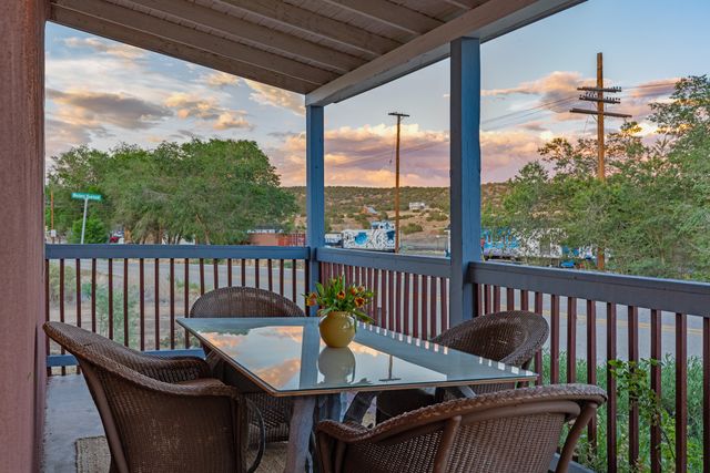 139 Old Lamy Trail, Lamy, NM 87540