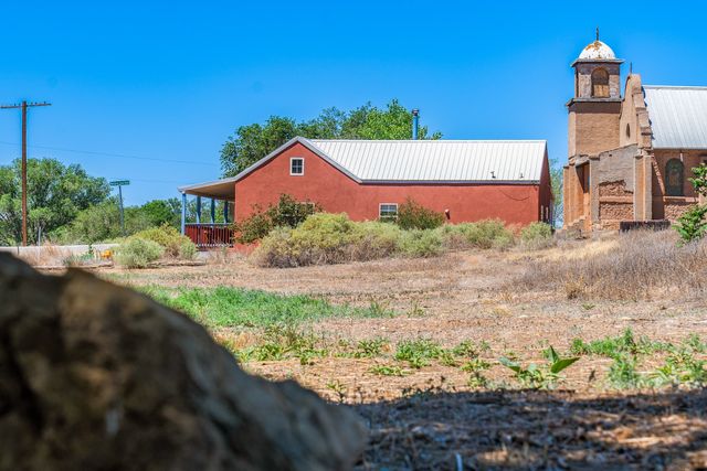 139 Old Lamy Trail, Lamy, NM 87540