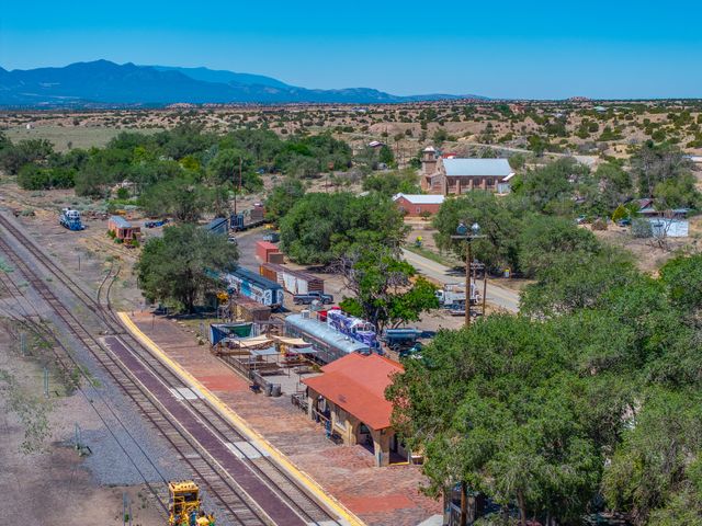 139 Old Lamy Trail, Lamy, NM 87540