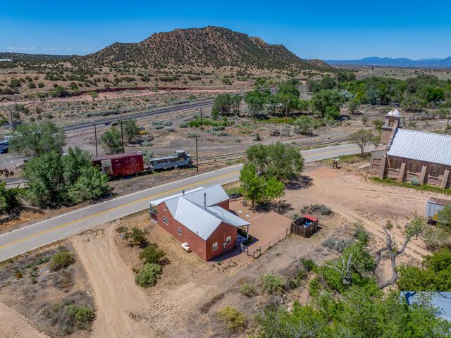 139 Old Lamy Trail, Lamy, NM 87540