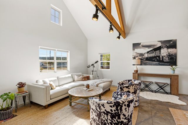139 Old Lamy Trail, Lamy, NM 87540