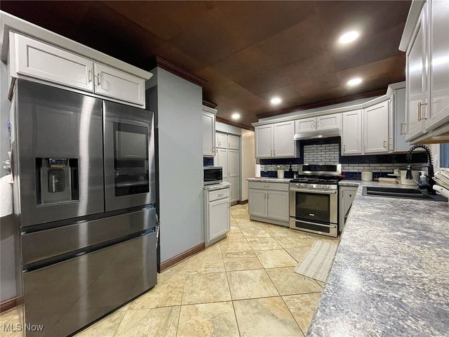 3861 Klein Avenue, Stow, OH 44224