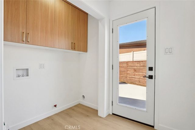 13907 13909 Wyandotte Street, Van Nuys, CA 91405