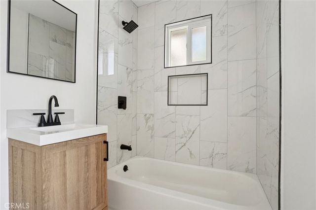 13907 13909 Wyandotte Street, Van Nuys, CA 91405