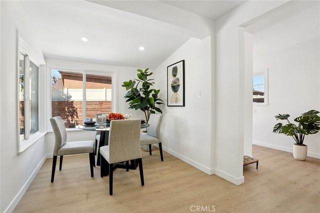 13907 13909 Wyandotte Street, Van Nuys, CA 91405