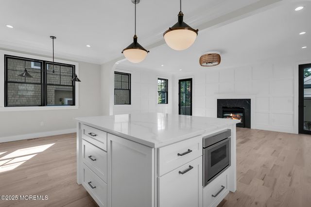 121 Black Point Road, Rumson, NJ 07760