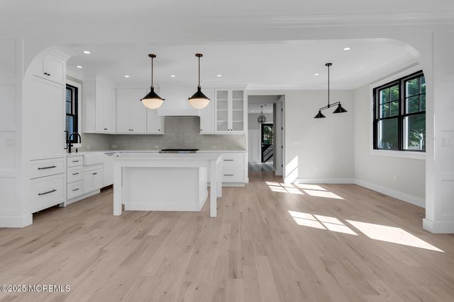 121 Black Point Road, Rumson, NJ 07760