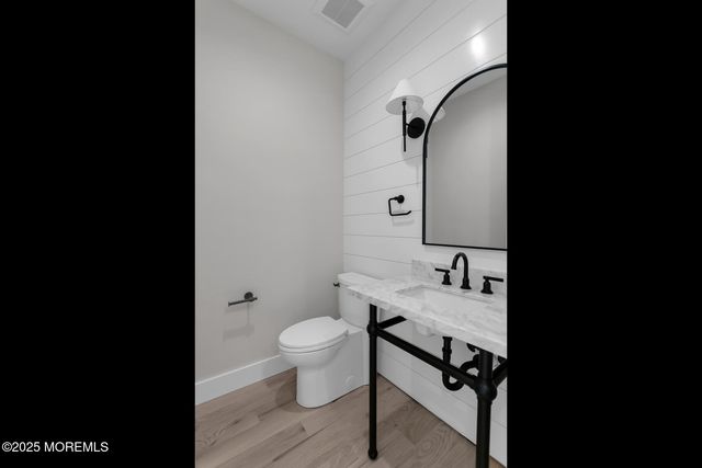 121 Black Point Road, Rumson, NJ 07760