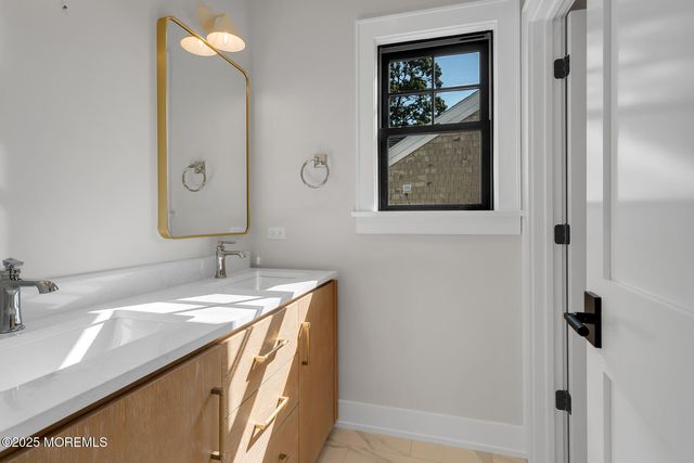 121 Black Point Road, Rumson, NJ 07760