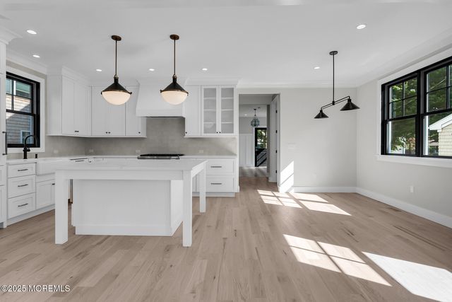 121 Black Point Road, Rumson, NJ 07760