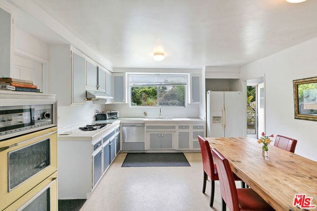 30746 Principio Drive, Malibu, CA 90265