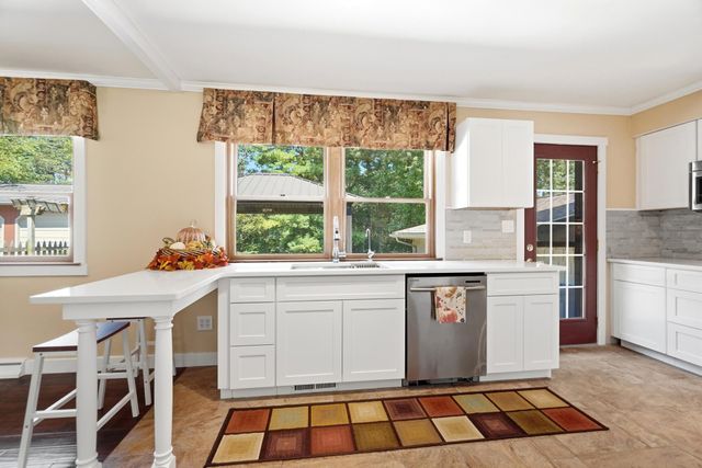 2756 Cottonwood Drive, Springfield, OH 45504