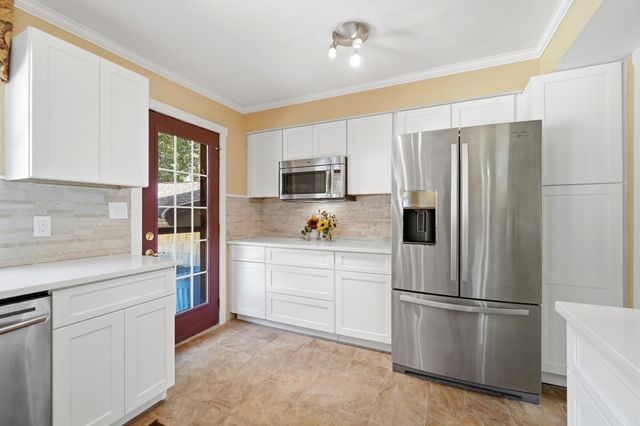 2756 Cottonwood Drive, Springfield, OH 45504