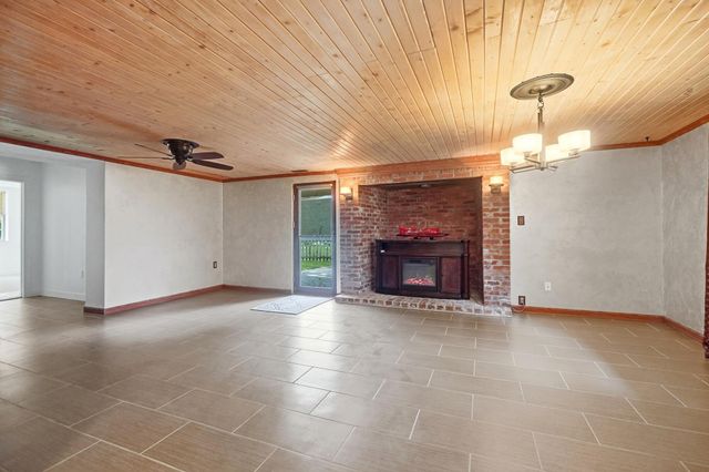 2756 Cottonwood Drive, Springfield, OH 45504