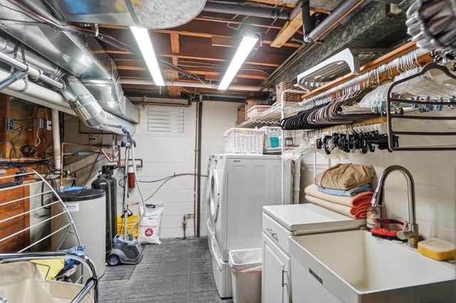 2756 Cottonwood Drive, Springfield, OH 45504