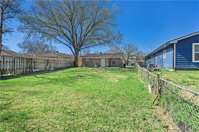 1907 Orman Street, Bryan, TX 77801