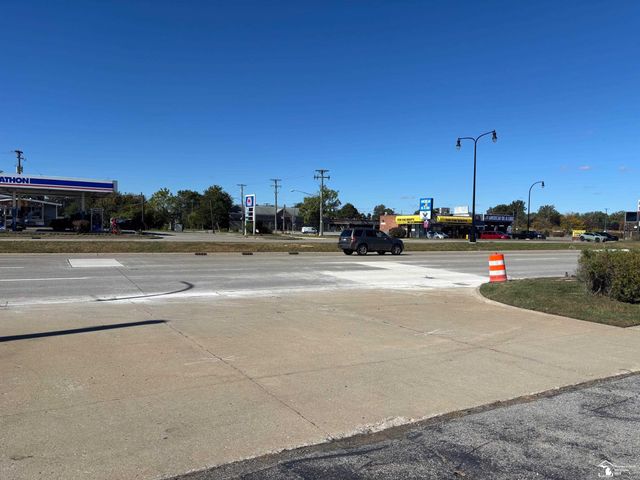 8357 Telegraph Road, Taylor, MI 48180