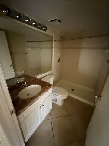 6601 SW 116th Ct 402, Miami, FL 33173