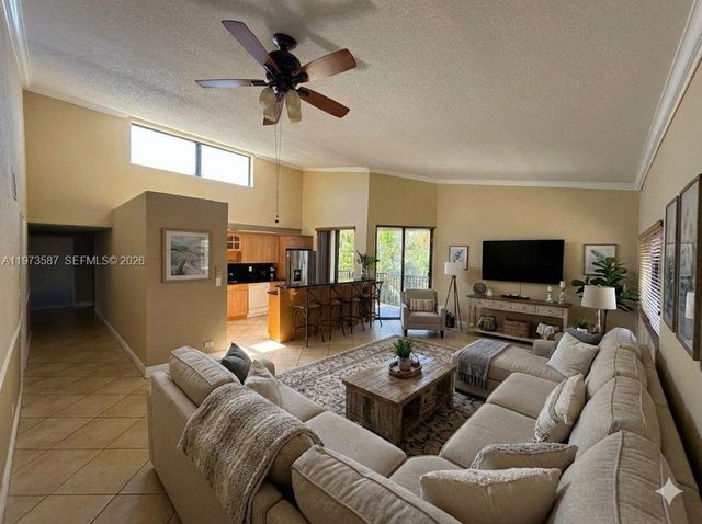 6601 SW 116th Ct 402, Miami, FL 33173