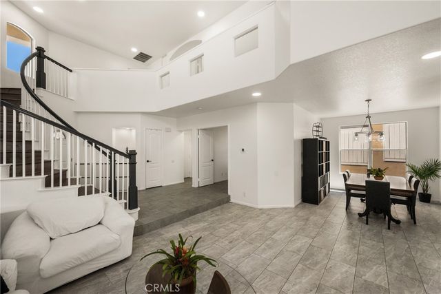 8610 E Silver Ridge, Anaheim Hills, CA 92808