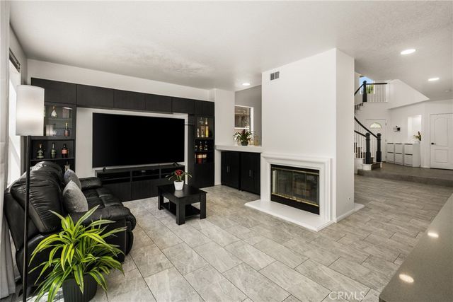 8610 E Silver Ridge, Anaheim Hills, CA 92808