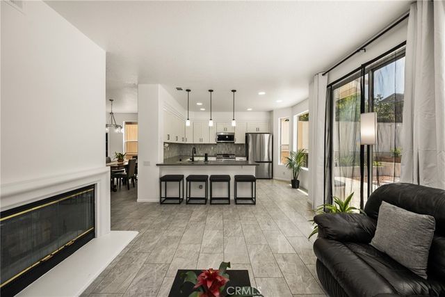 8610 E Silver Ridge, Anaheim Hills, CA 92808