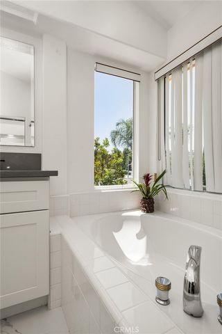 8610 E Silver Ridge, Anaheim Hills, CA 92808