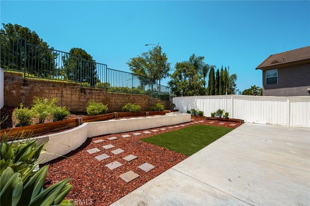 8610 E Silver Ridge, Anaheim Hills, CA 92808