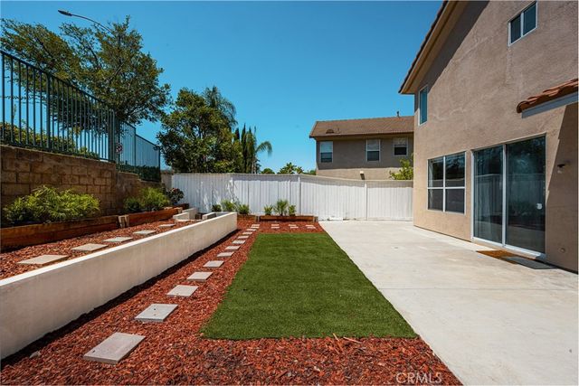 8610 E Silver Ridge, Anaheim Hills, CA 92808