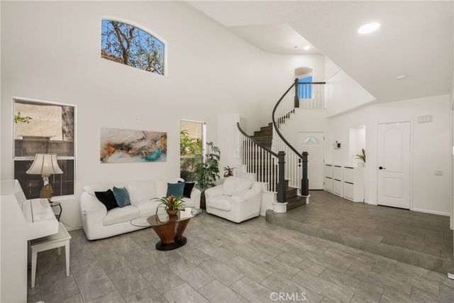 8610 E Silver Ridge, Anaheim Hills, CA 92808
