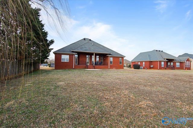 110 Arrow Path Drive, Huntsville, AL 35806