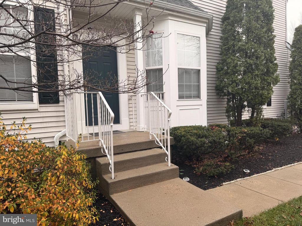 36 WEAVER DR, Marlton, NJ 08053