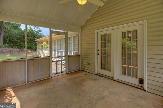 195 Manor Oak Drive, Covington, GA 30014