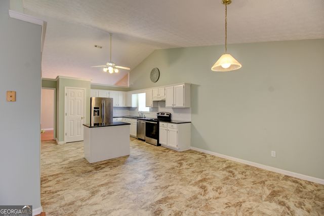 195 Manor Oak Drive, Covington, GA 30014