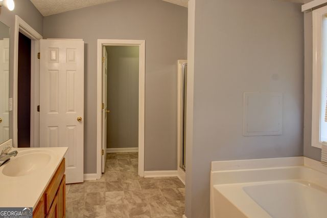 195 Manor Oak Drive, Covington, GA 30014