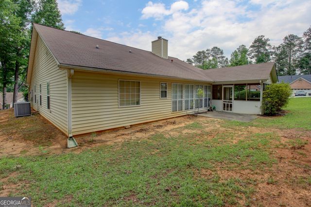 195 Manor Oak Drive, Covington, GA 30014