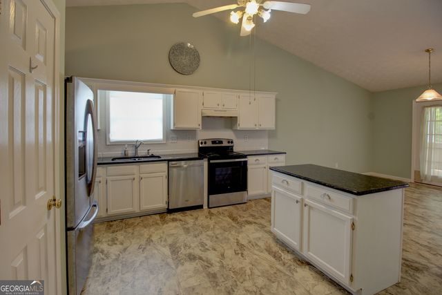 195 Manor Oak Drive, Covington, GA 30014