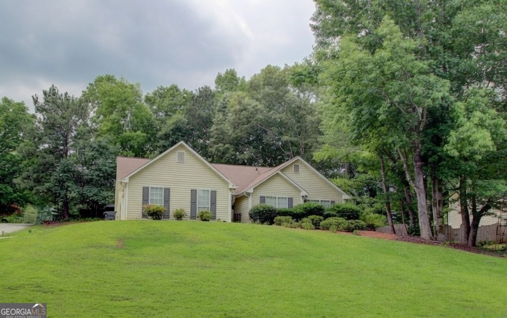 195 Manor Oak Drive, Covington, GA 30014