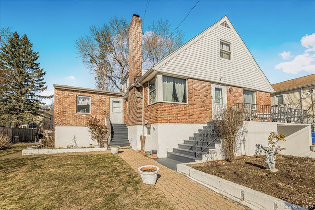 233 Clunie Avenue, Yonkers, NY 10703